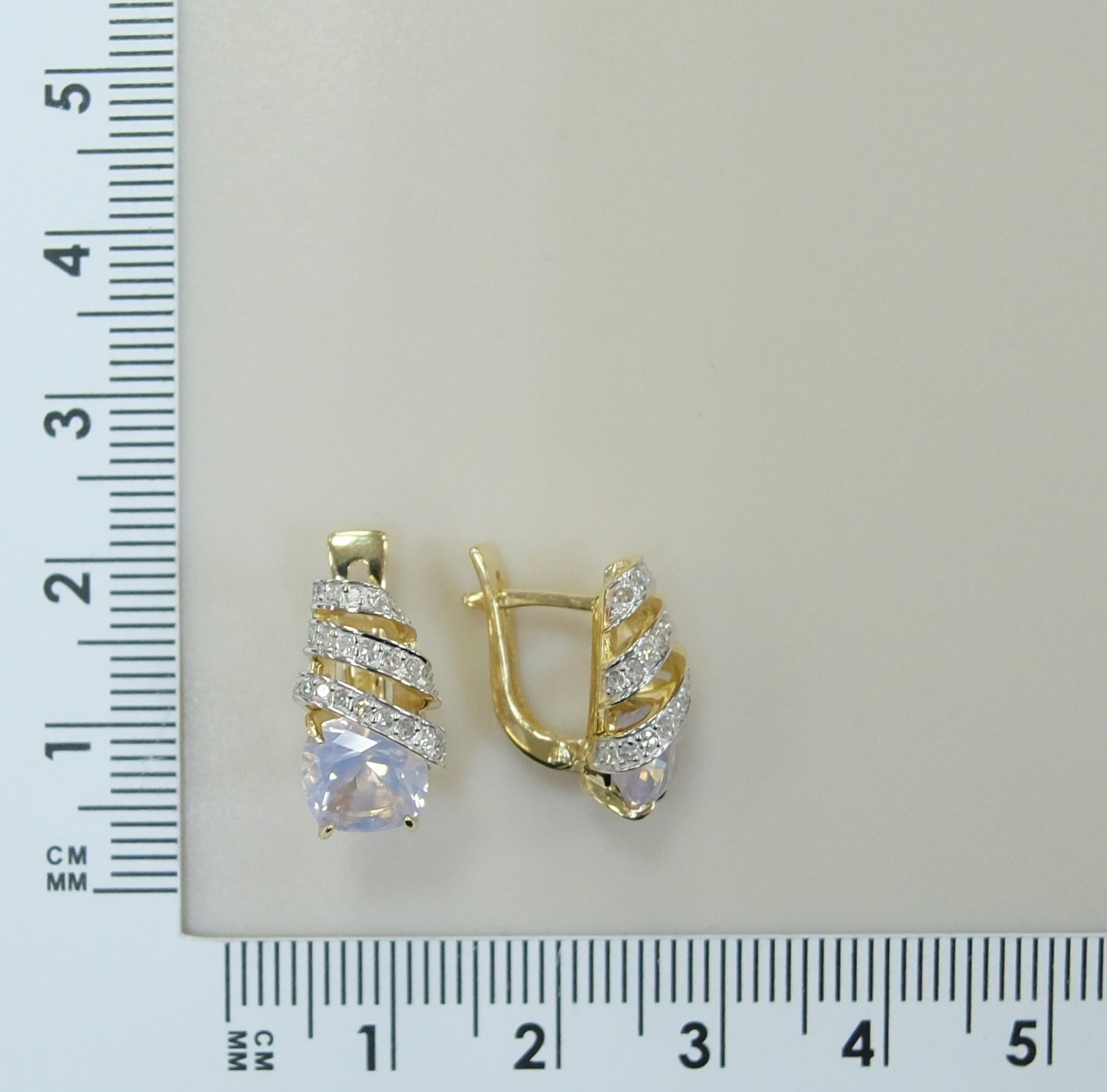 Серьги из желтого золота с кварцем
